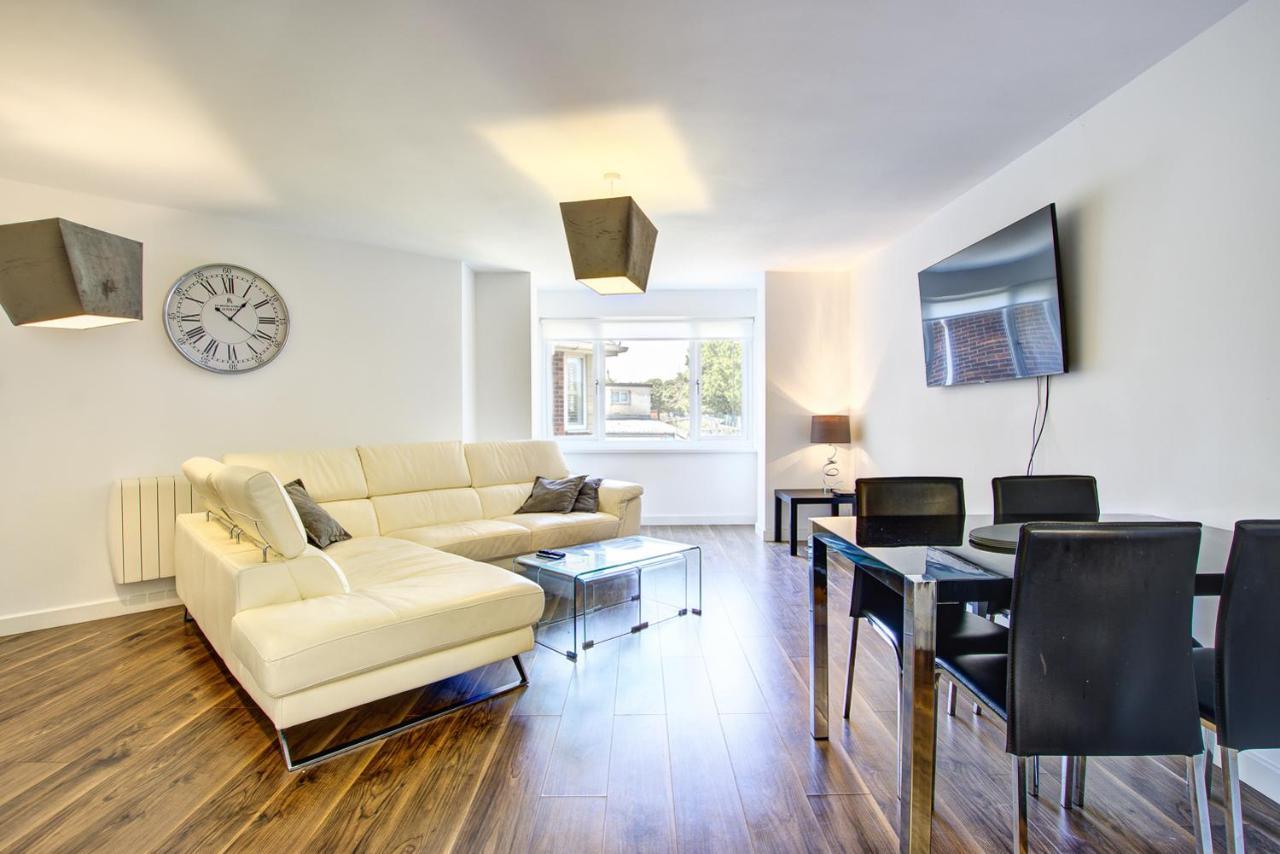 Sunderland Short Stays 2 Bedroom Apartment Free Parking Fulwell Sr6 外观 照片