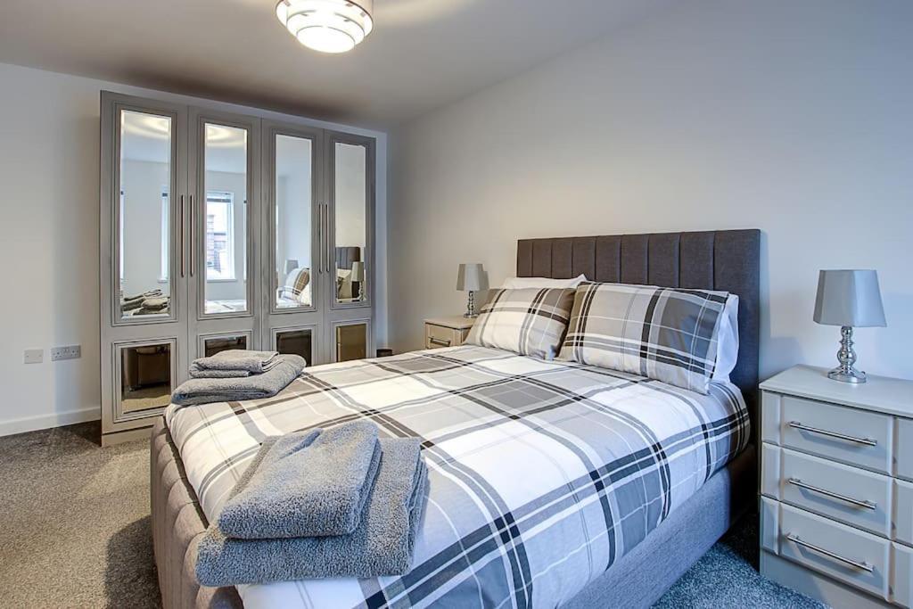 Sunderland Short Stays 2 Bedroom Apartment Free Parking Fulwell Sr6 外观 照片